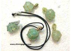 GREEN ONYX NETTED TUMBLE PENDANT WITH CORD